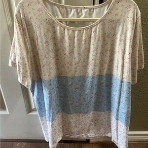 Chic Floral Women's Blouse - Cream and Blue